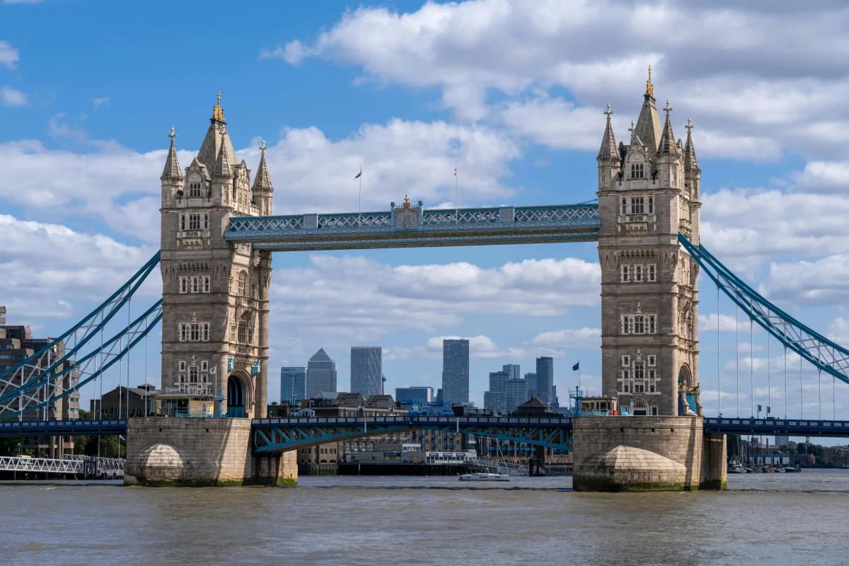 Original photo of Tower Bridge London